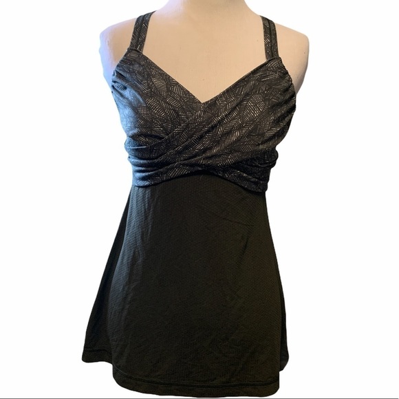 Lululemon wrap it up dark green criss cross tank - Picture 2 of 9